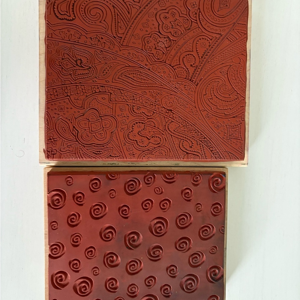 2 Large Wood Rubber Background Stamps - Picture 3 of 7